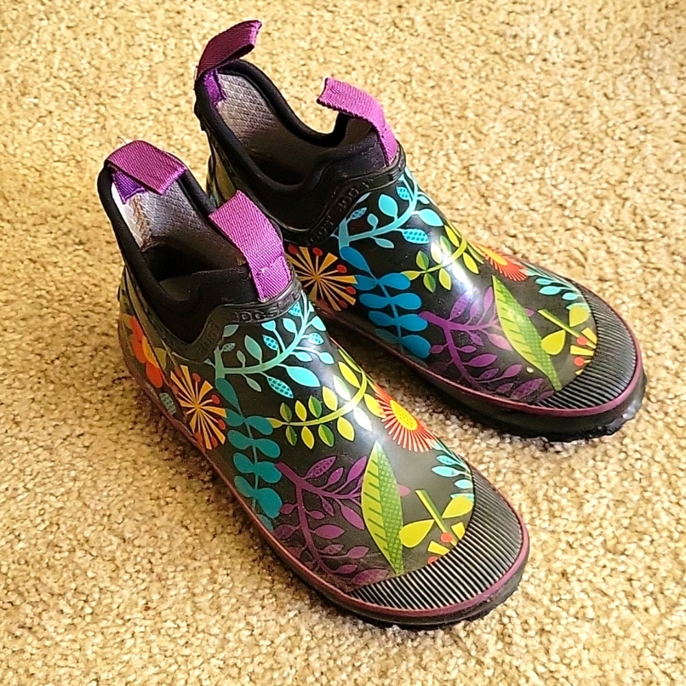 Bogs rain booties, women's size 7